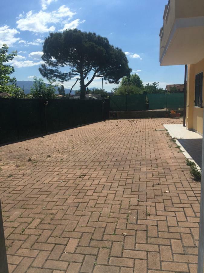 B&B Gigi' Marina di Massa Εξωτερικό φωτογραφία